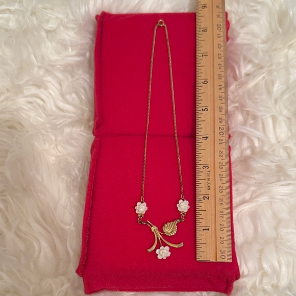 Vintage Amco Gold Filled Flower Necklace - Rare Design - Picture 4 of 4